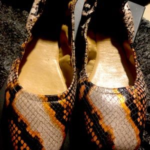 These are comfortable flats an size 6.5 M